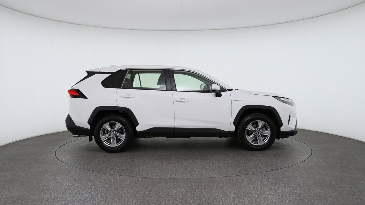 Toyota Rav4 image 3