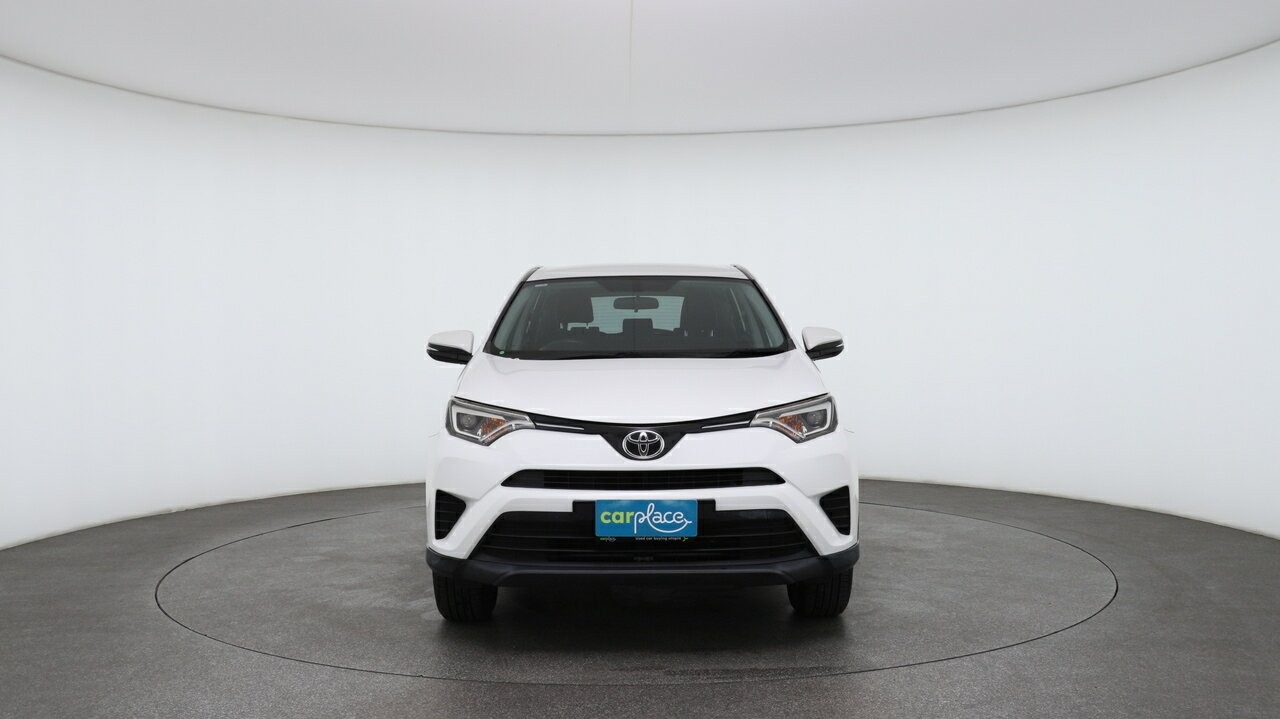 Toyota Rav4 image 2