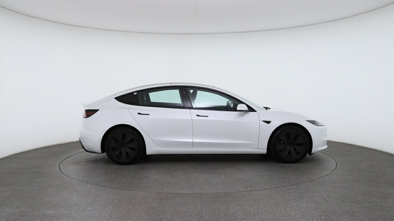 Tesla Model 3 image 3