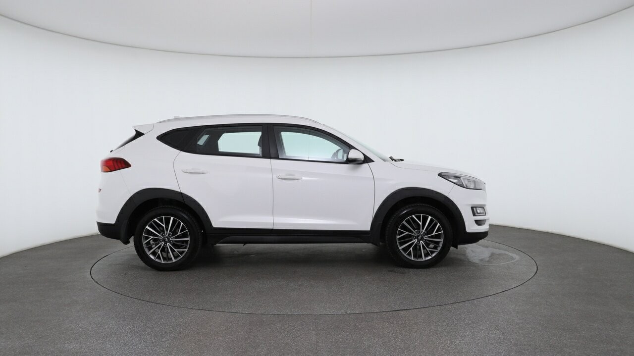 Hyundai Tucson image 3