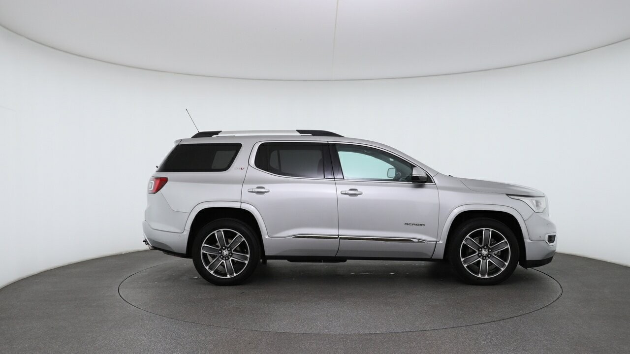 Holden Acadia image 3