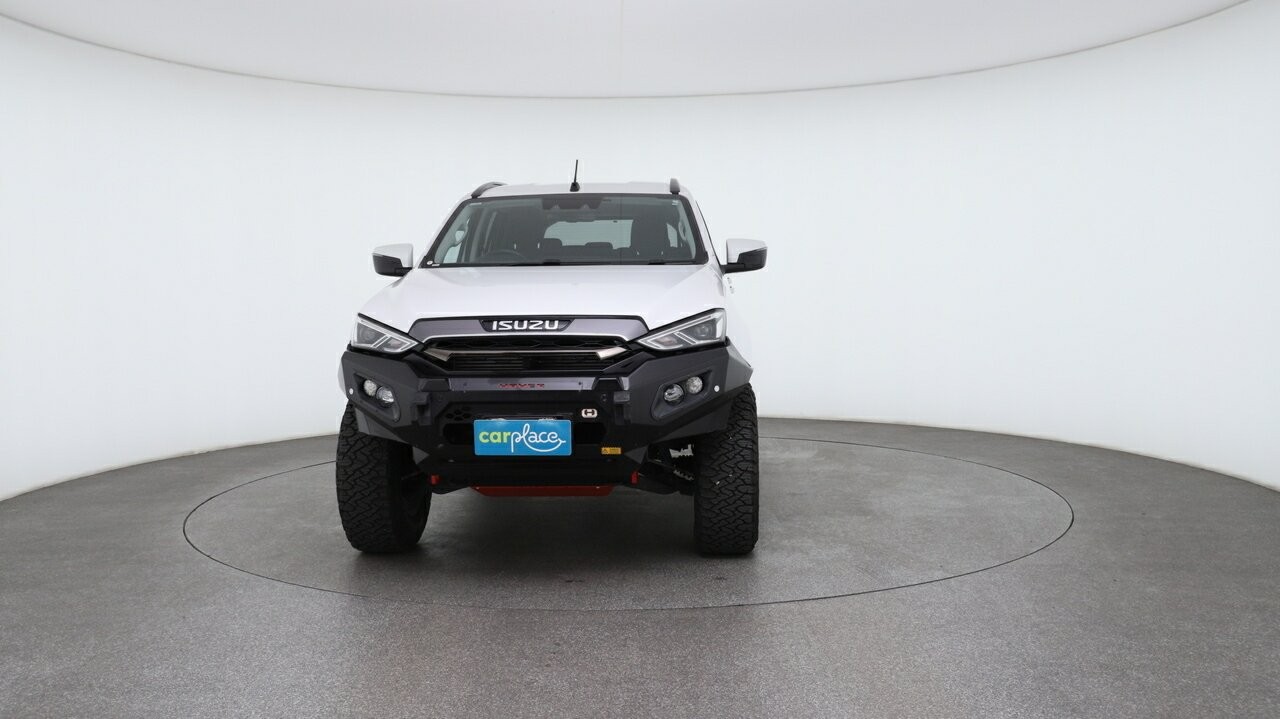 Isuzu Mu-x image 2