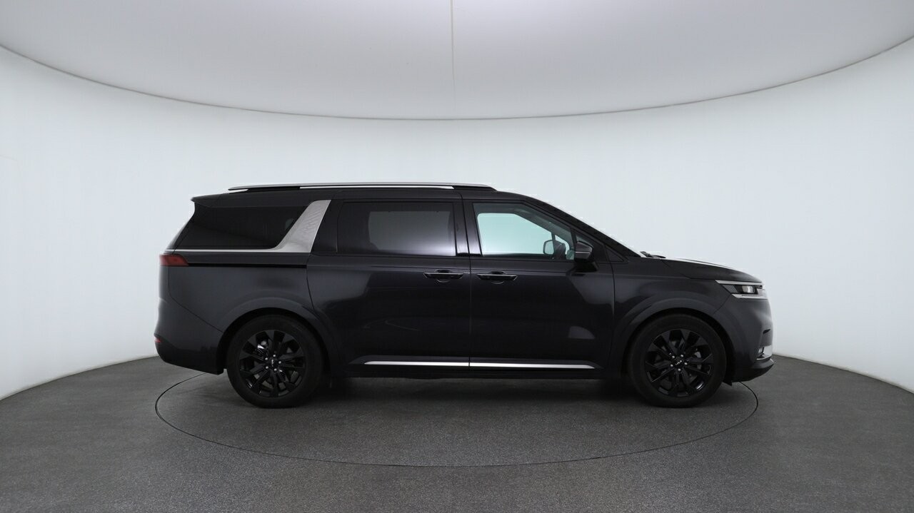 Kia Carnival image 3