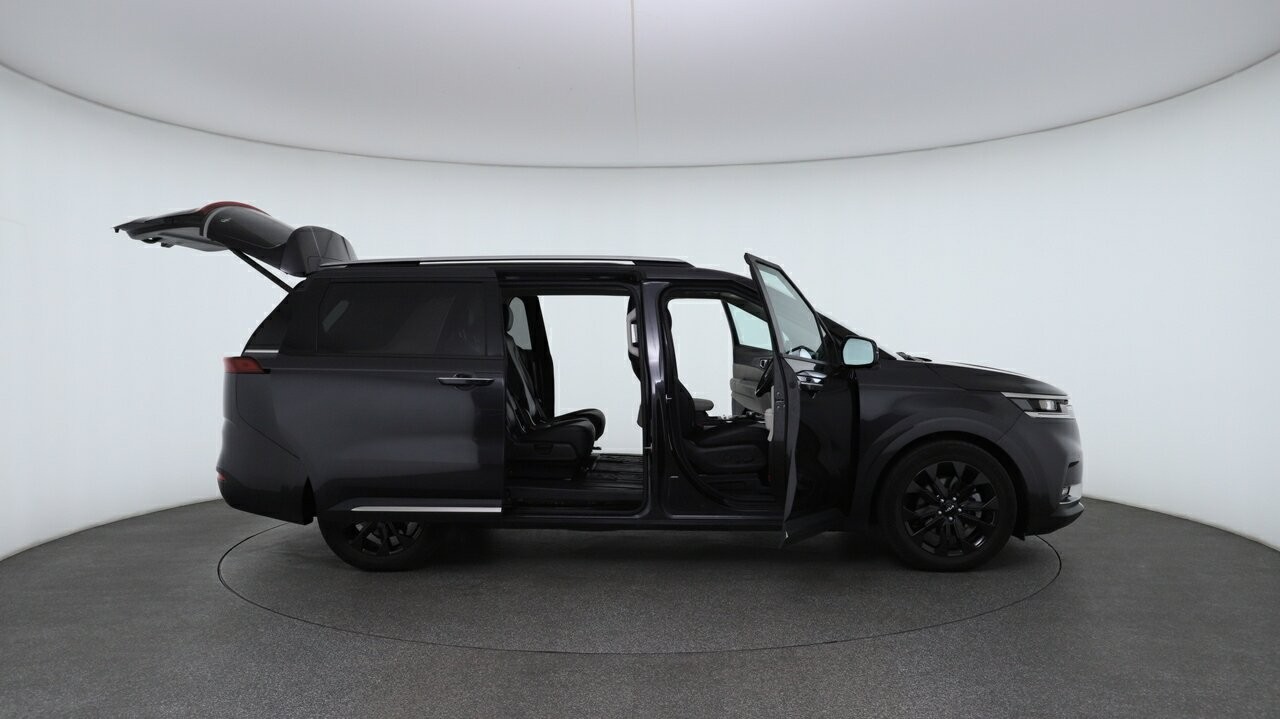 Kia Carnival image 4