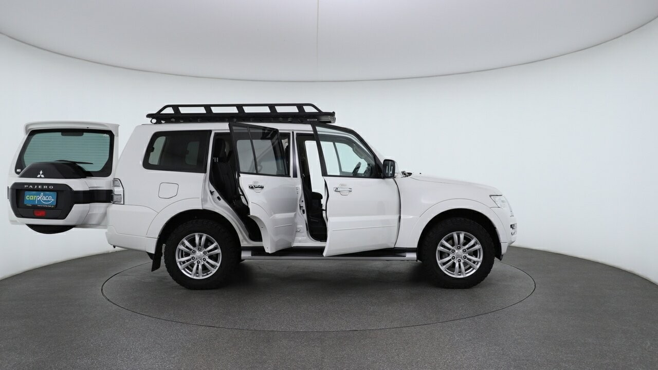 Mitsubishi Pajero image 4