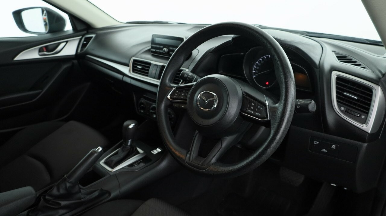 Mazda 3 image 4