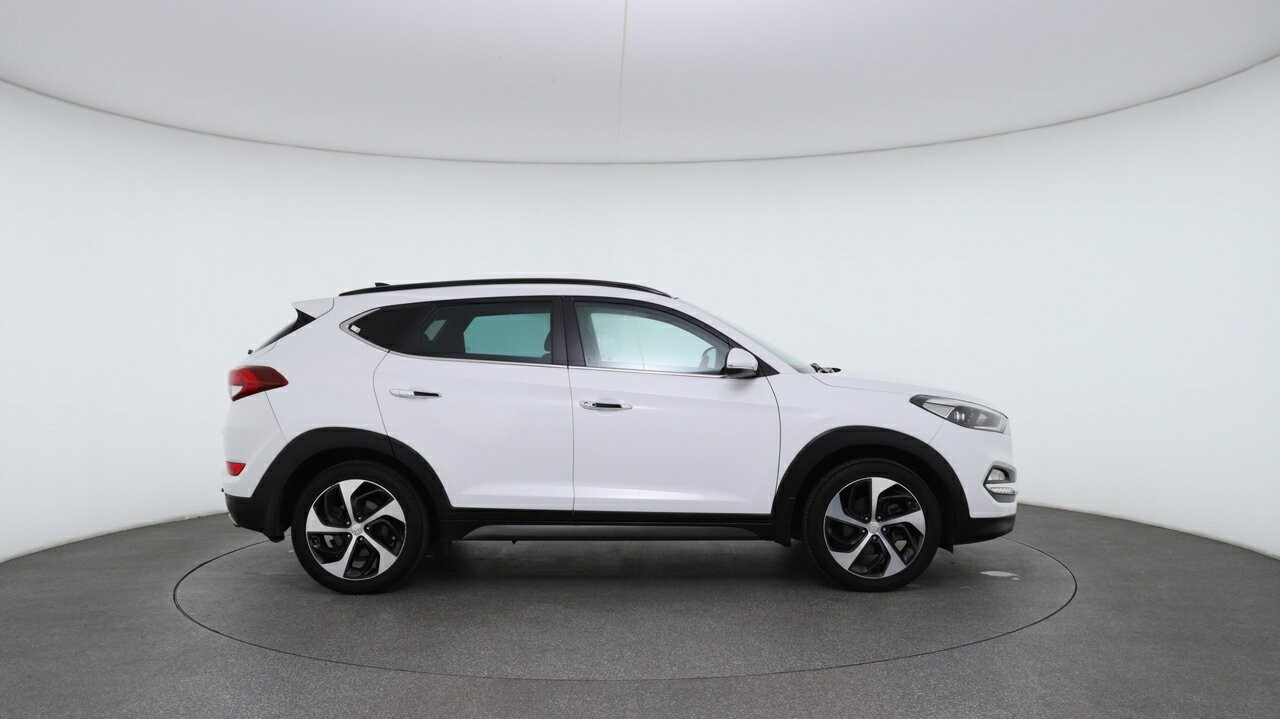 Hyundai Tucson image 3