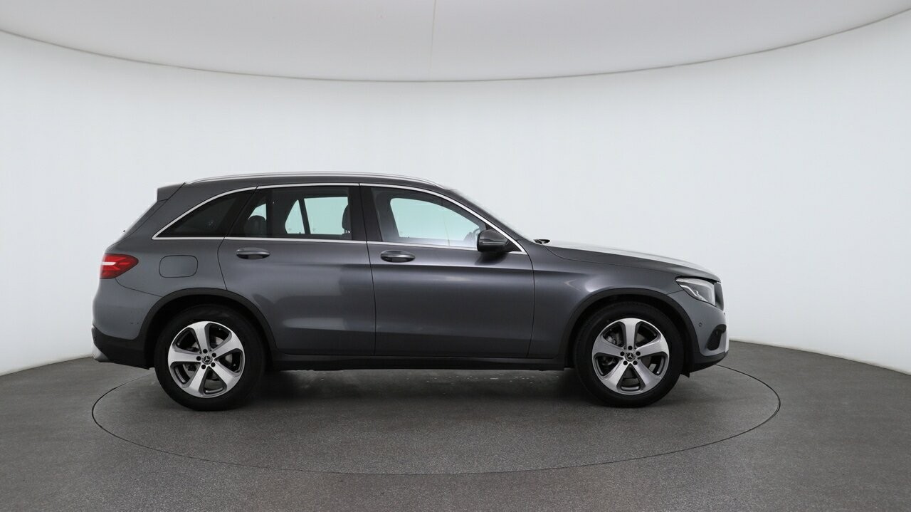 Mercedes Benz Glc-class image 3