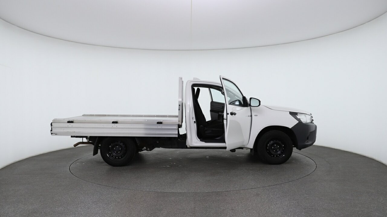 Toyota Hilux image 4