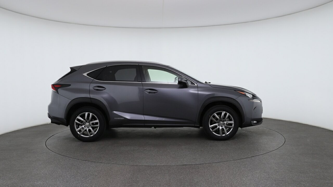 Lexus Nx image 3