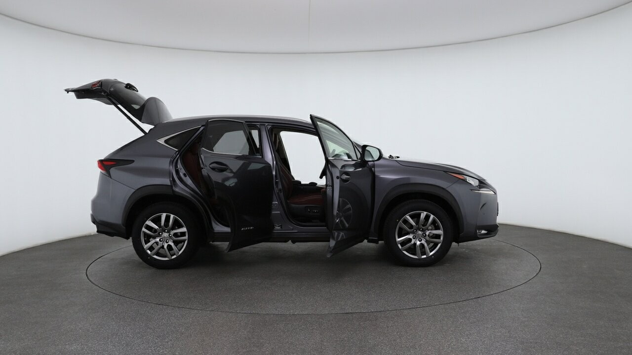 Lexus Nx image 4