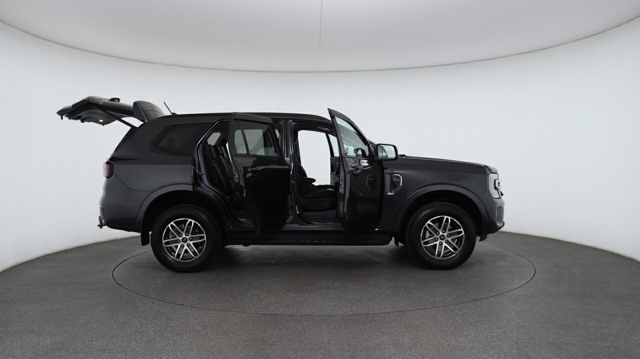 Ford Everest image 4