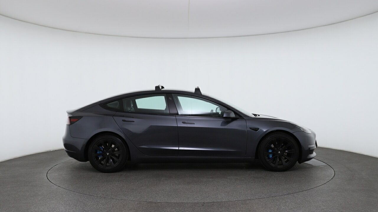 Tesla Model 3 image 3