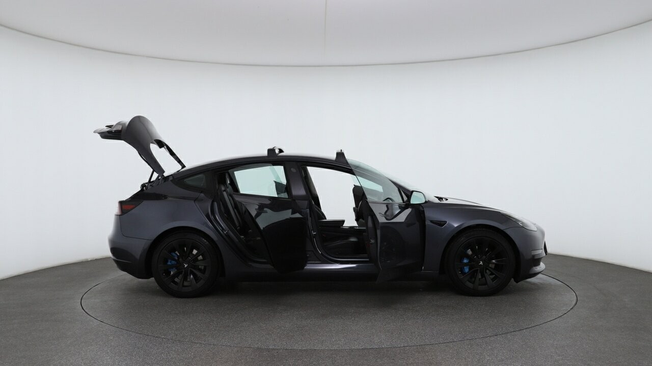 Tesla Model 3 image 4