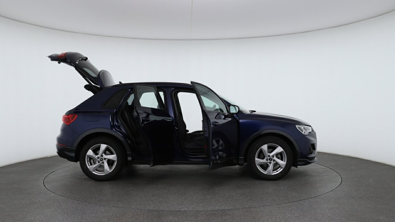 Audi Q3 image 4
