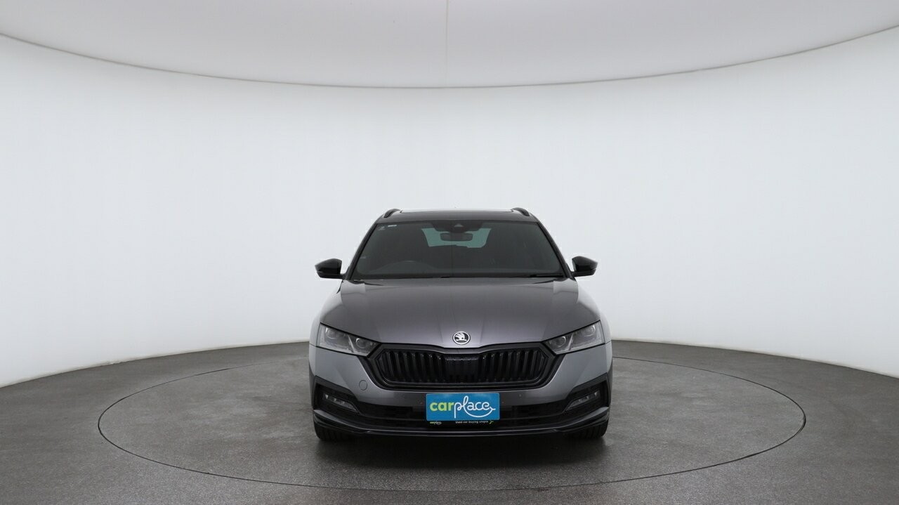Skoda Octavia image 2
