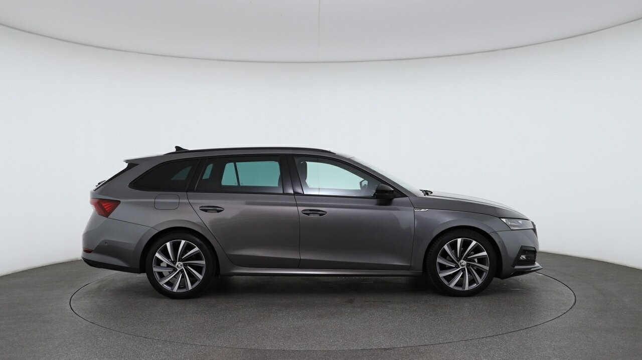 Skoda Octavia image 3