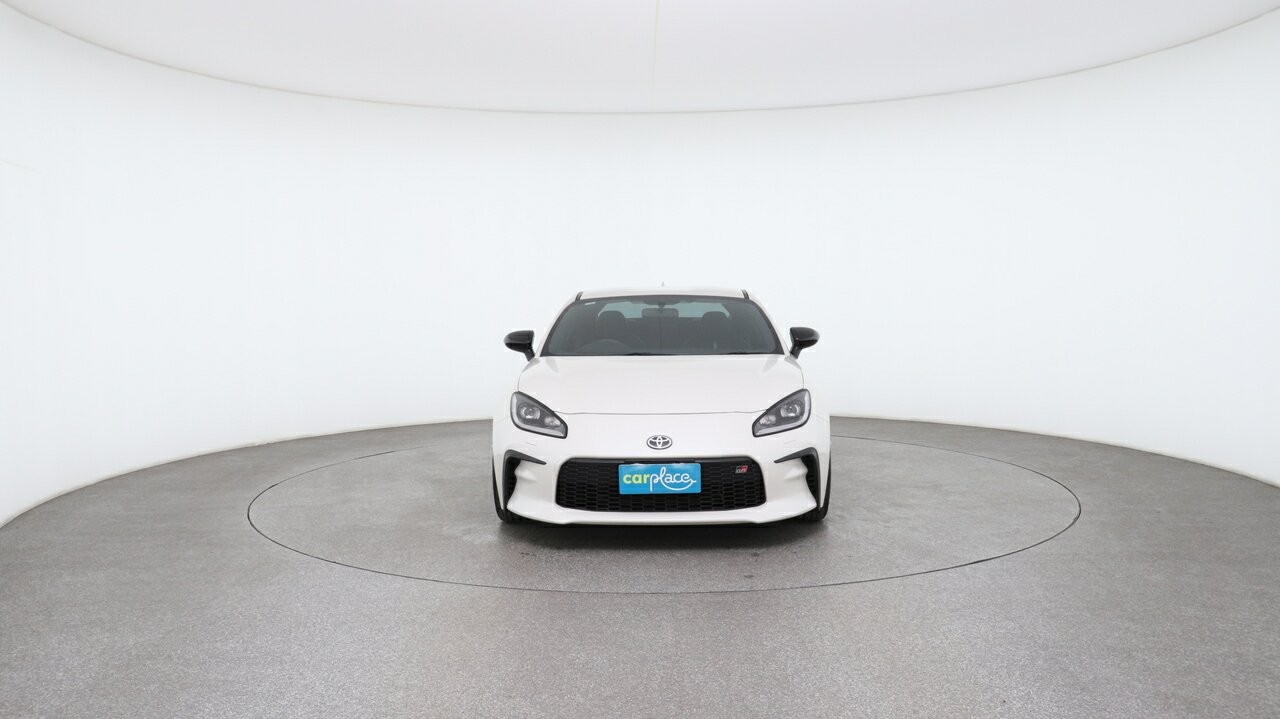 Toyota Gr86 image 2