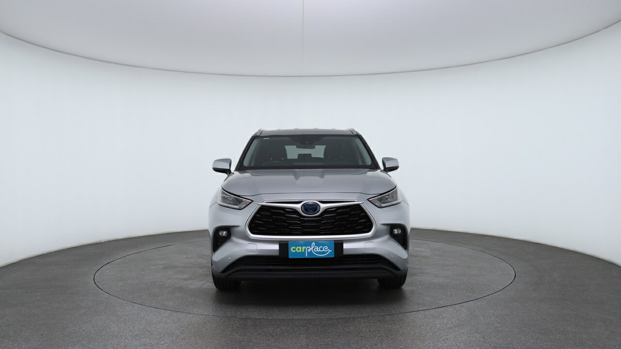 Toyota Kluger image 2