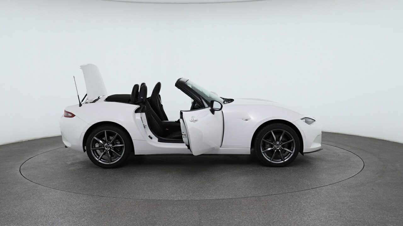 Mazda Mx-5 image 4