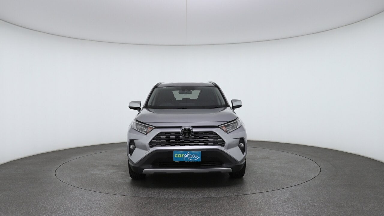 Toyota Rav4 image 2