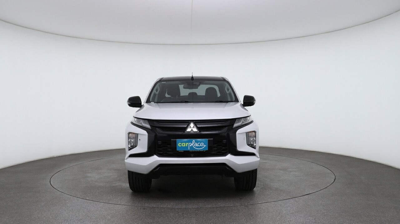 Mitsubishi Triton image 2