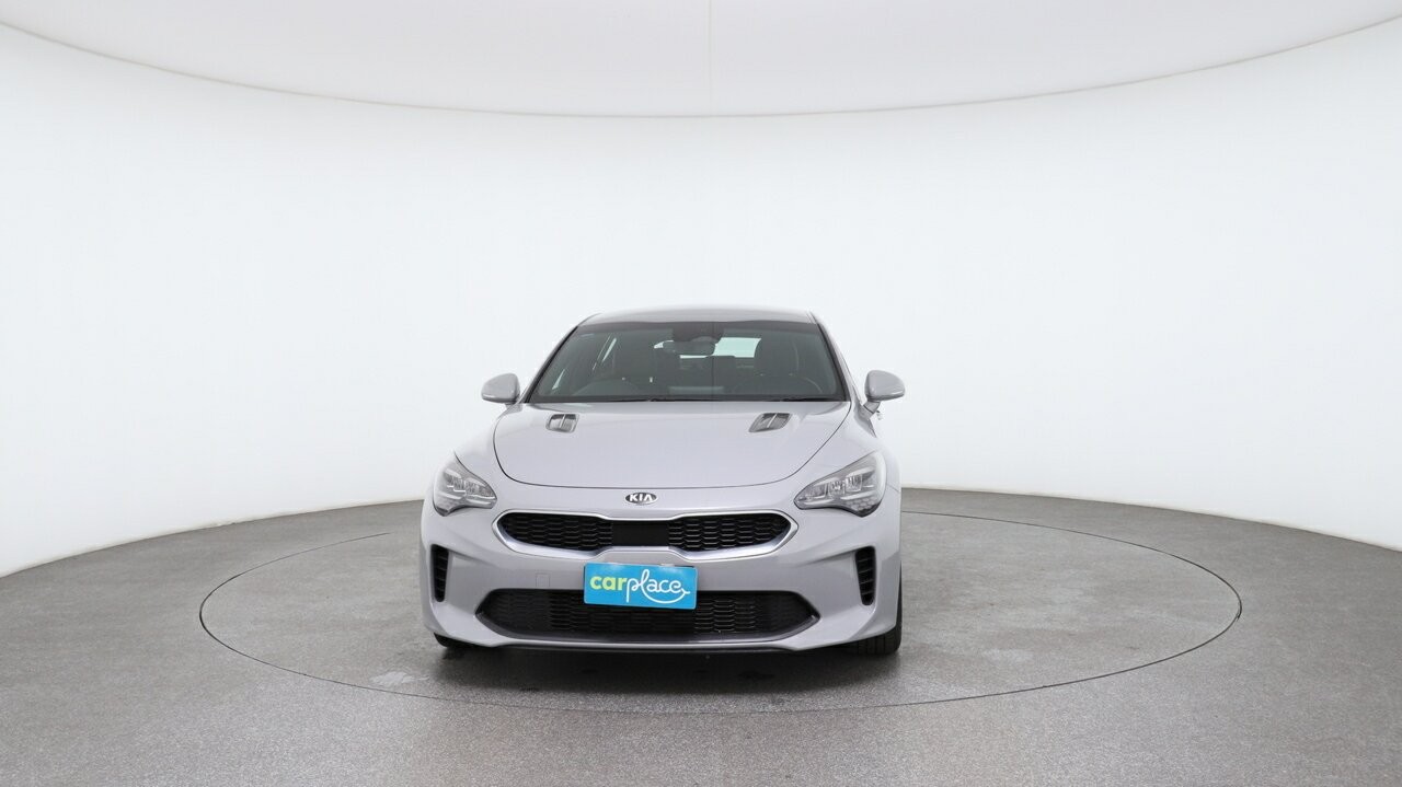 Kia Stinger image 2