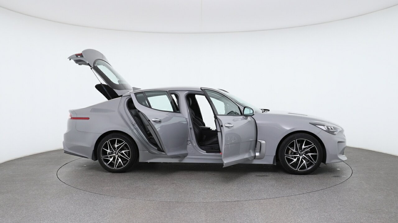 Kia Stinger image 4