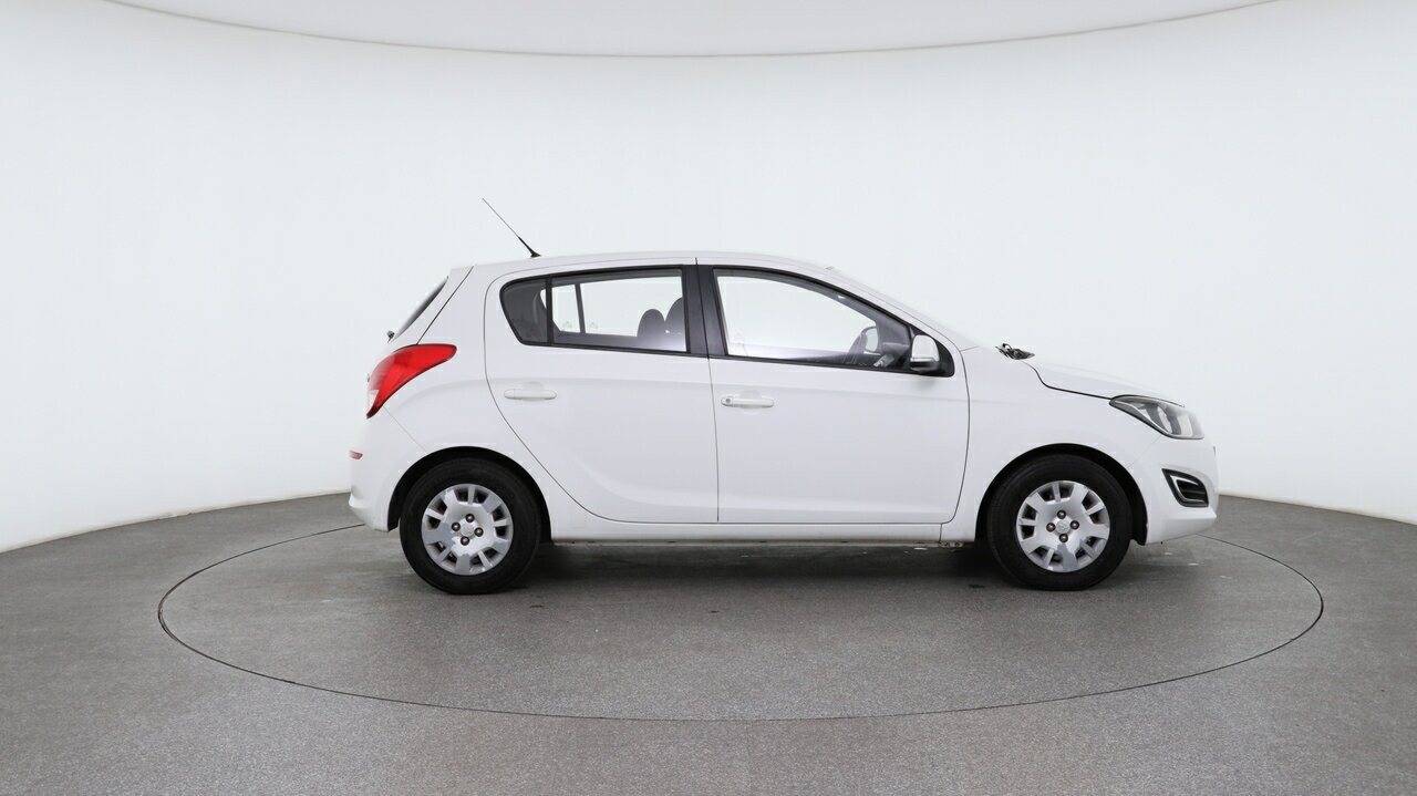 Hyundai I20 image 3