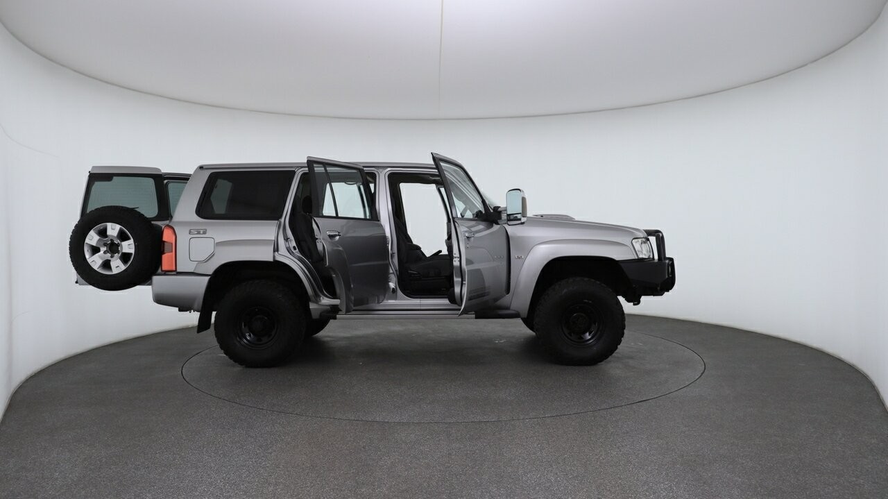 Nissan Patrol image 4