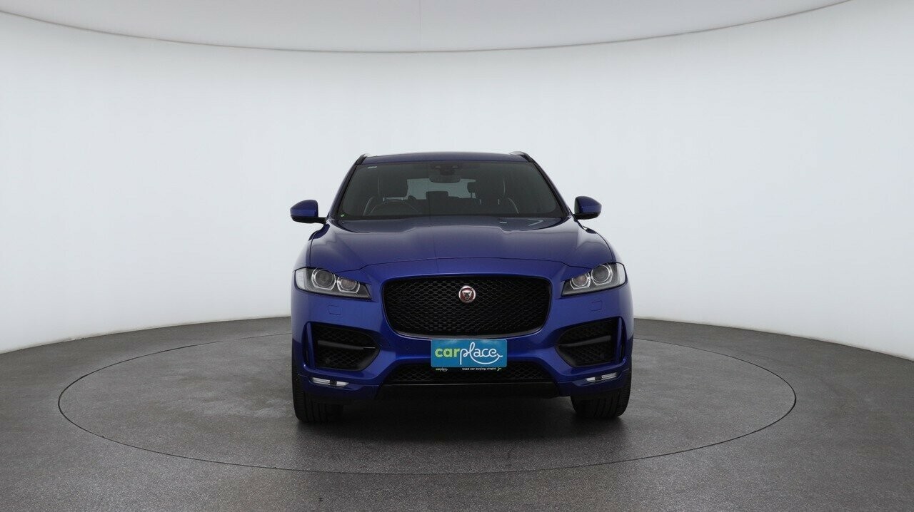 Jaguar F-pace image 2