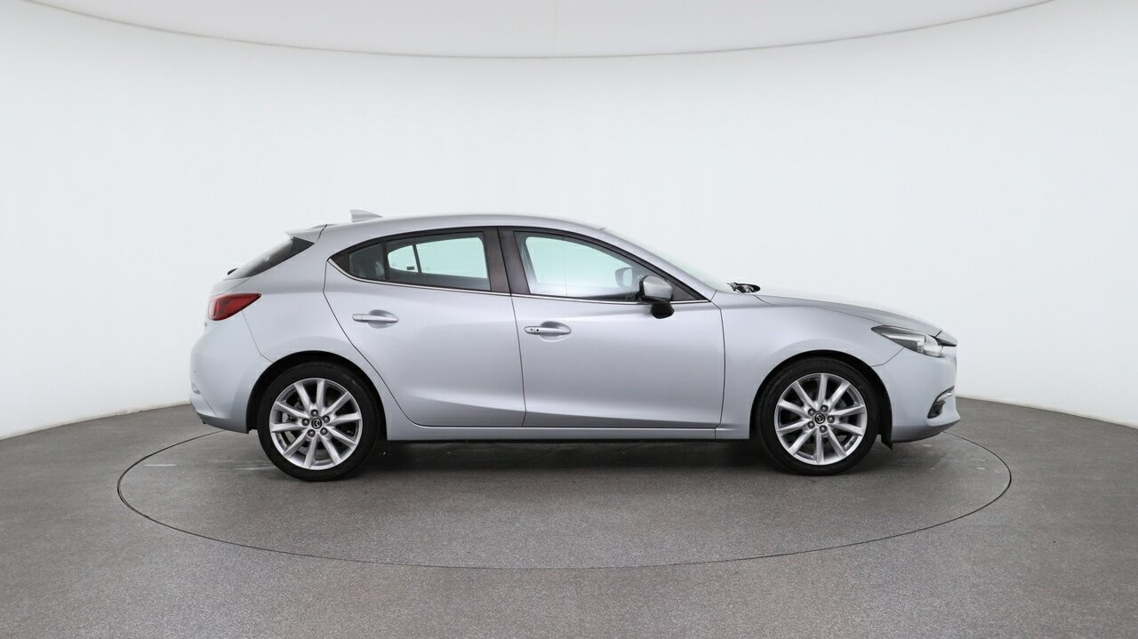 Mazda 3 image 3