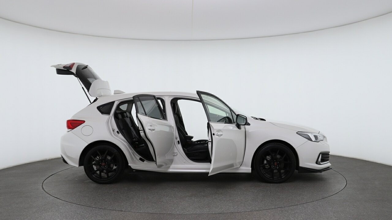 Subaru Impreza image 4