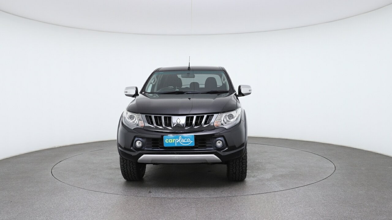 Mitsubishi Triton image 2