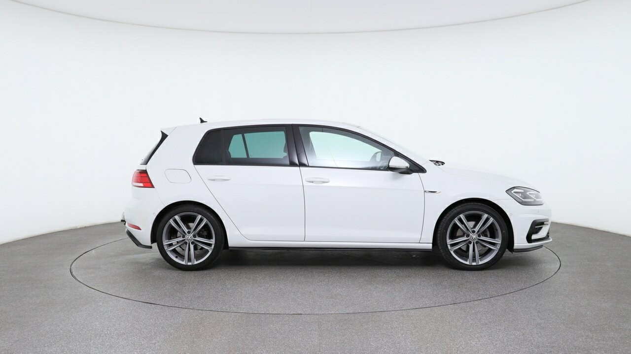 Volkswagen Golf image 3