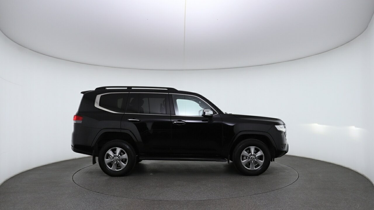 Toyota Landcruiser image 4