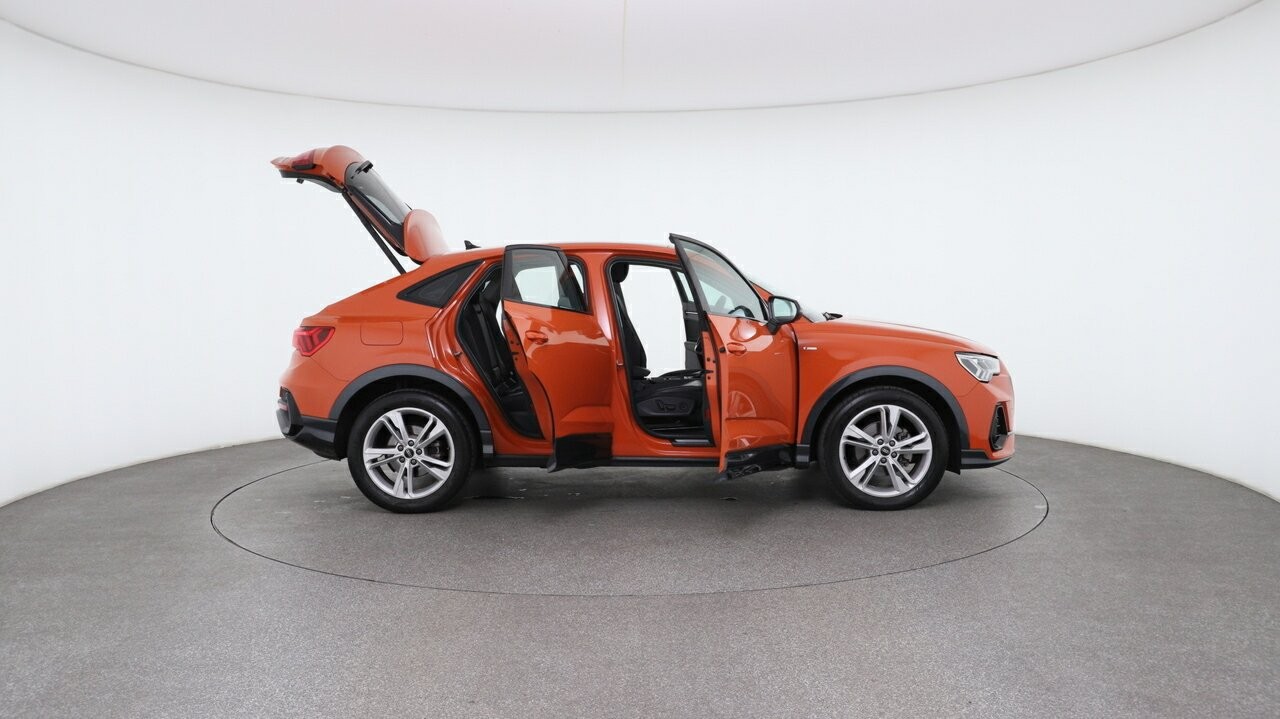 Audi Q3 image 4