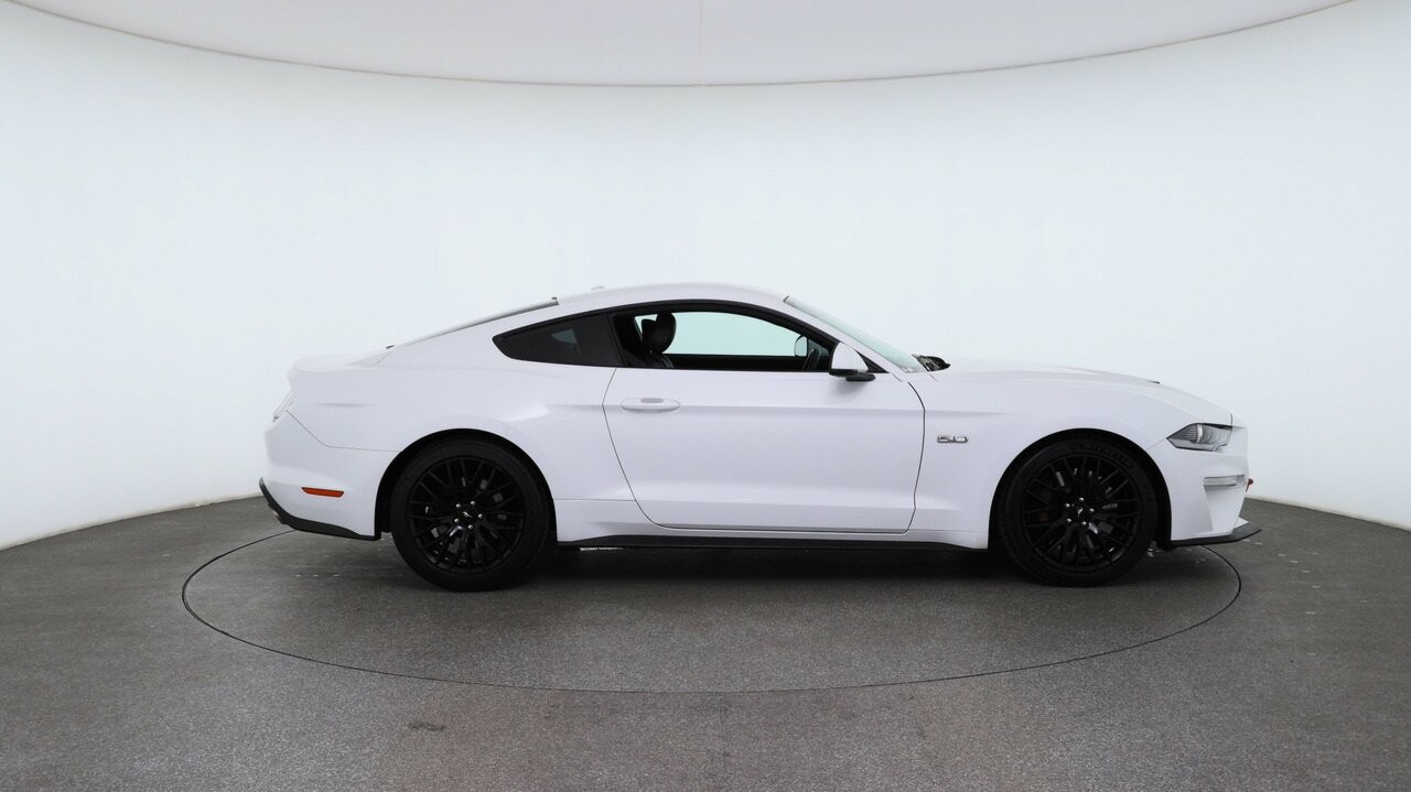 Ford Mustang image 3