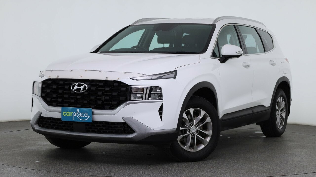 Hyundai Santa Fe image 1