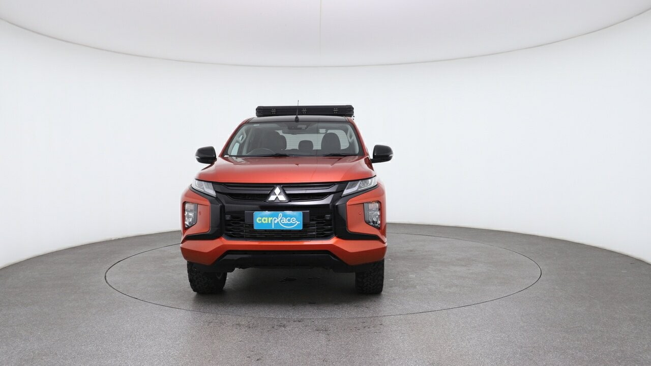 Mitsubishi Triton image 2