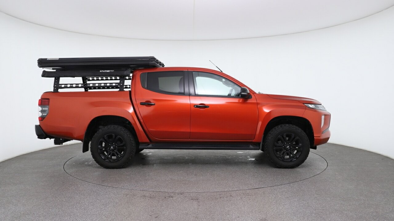 Mitsubishi Triton image 3