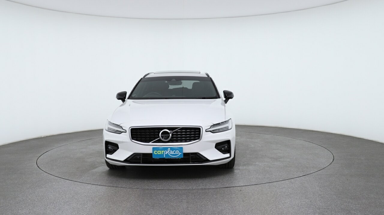 Volvo V60 image 2