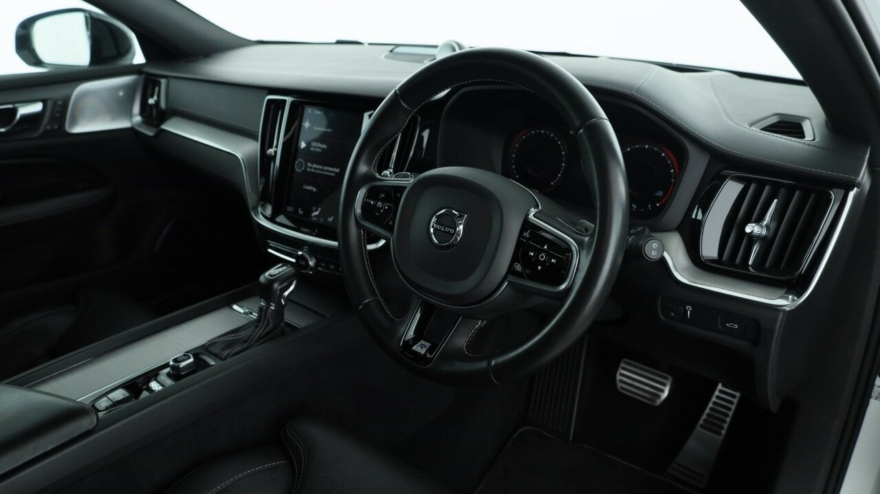 Volvo V60 image 4