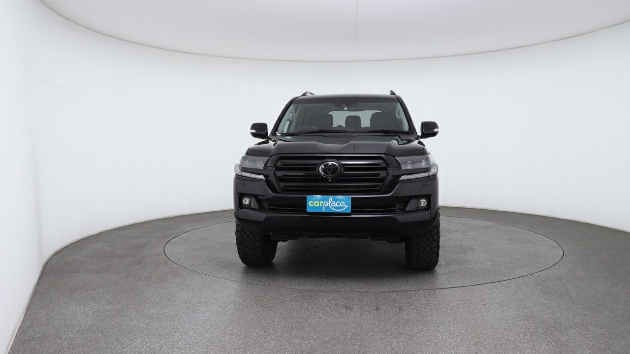 Toyota Landcruiser image 2