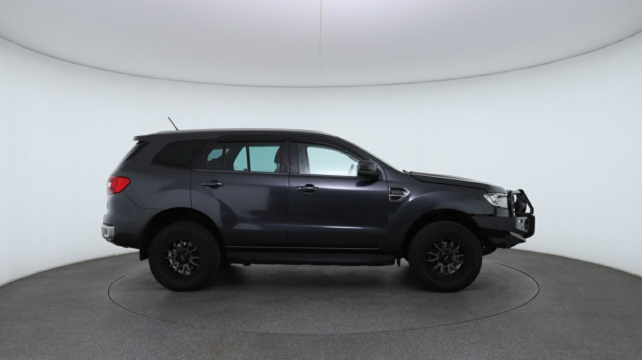 Ford Everest image 3