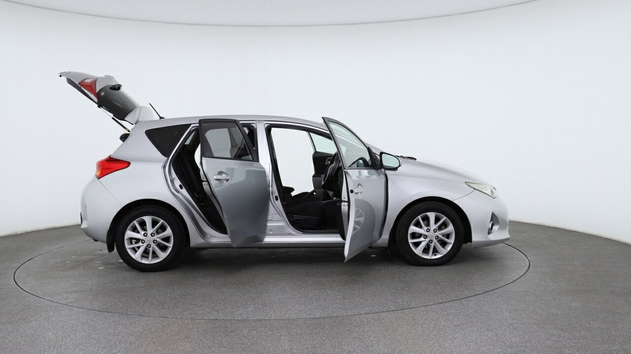 Toyota Corolla image 4