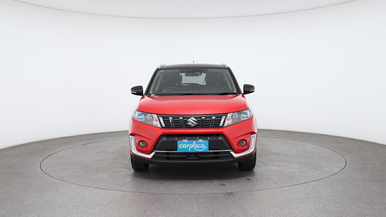 Suzuki Vitara image 2