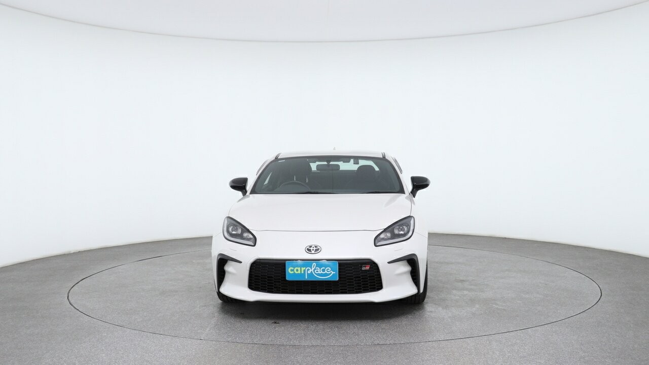 Toyota Gr86 image 2