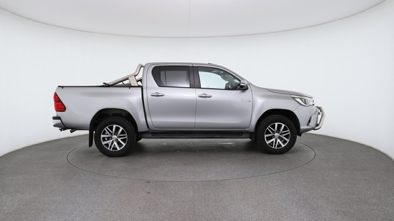 Toyota Hilux image 3