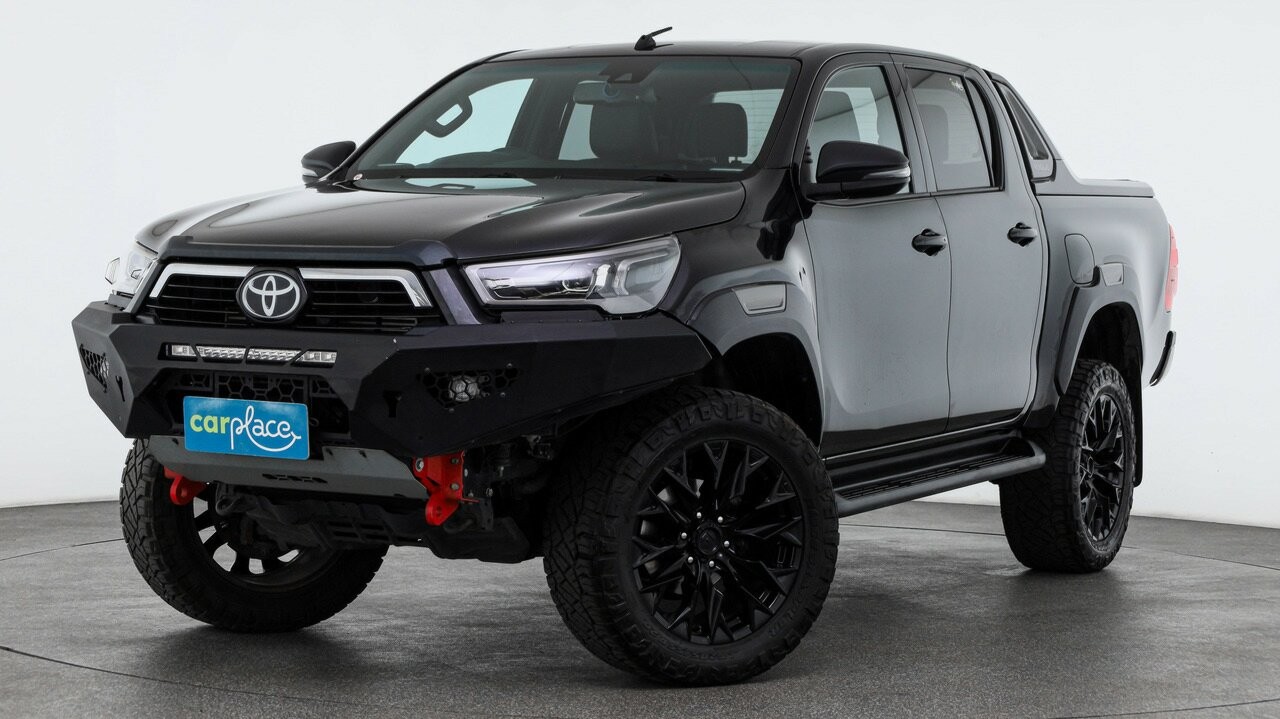 Toyota Hilux image 1